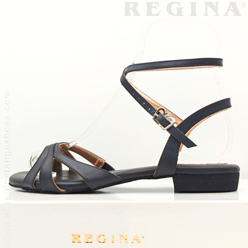 E3 twins flat 03