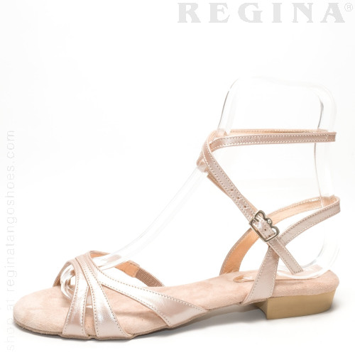 E3 twins flat 06