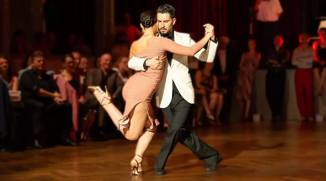 Indira Hiayes Y Dante Sánchez