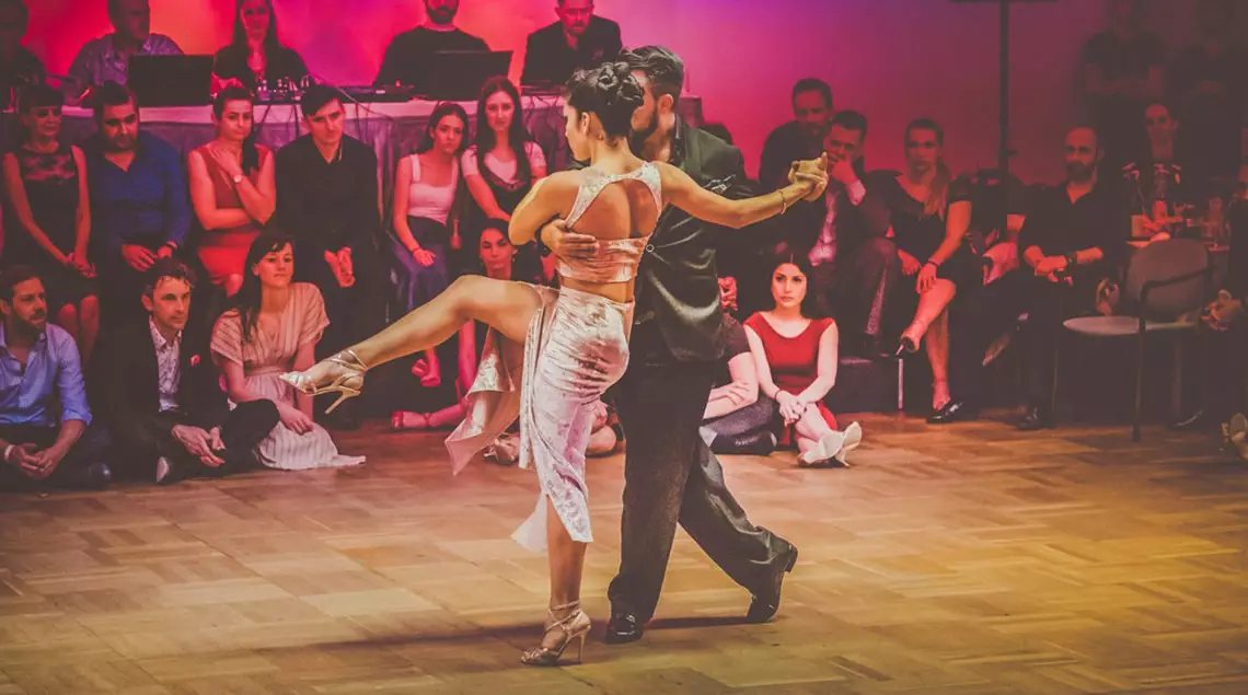 Tango dancers